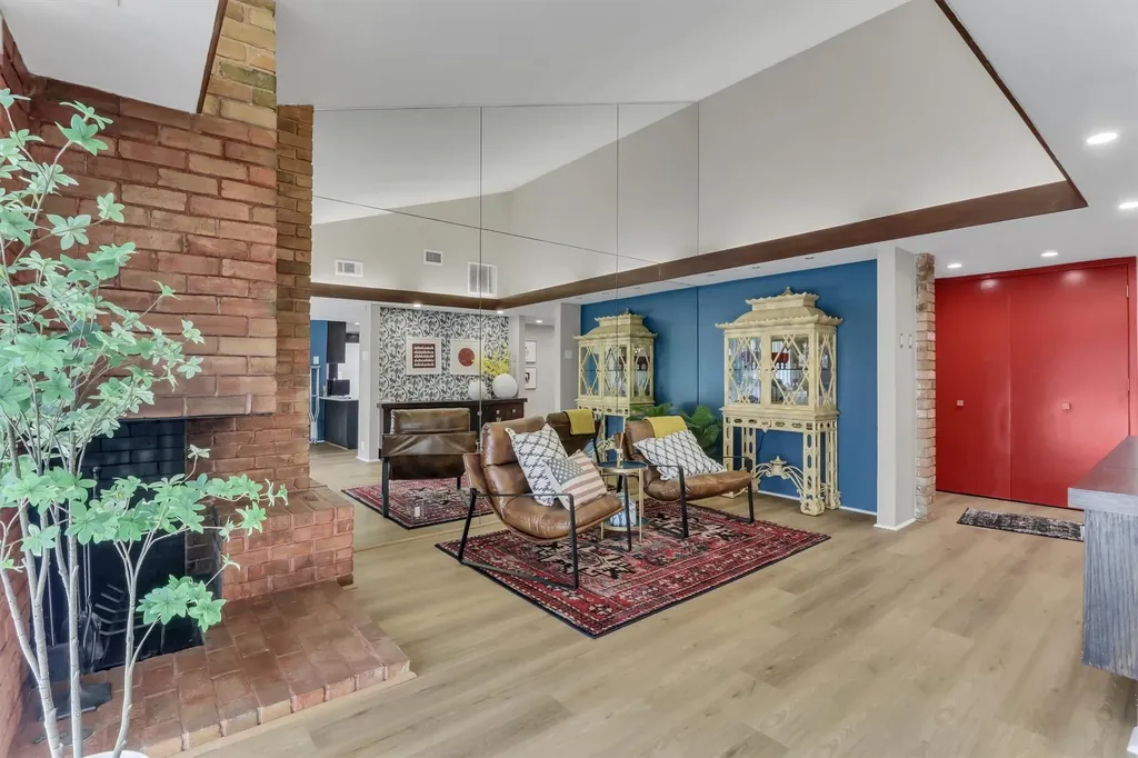 7428 Walling Lane Dallas TX 75231