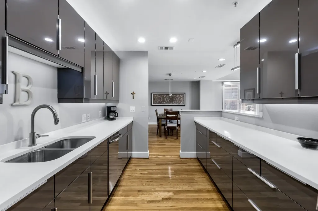 5055 Addison Circle Addison TX 75001