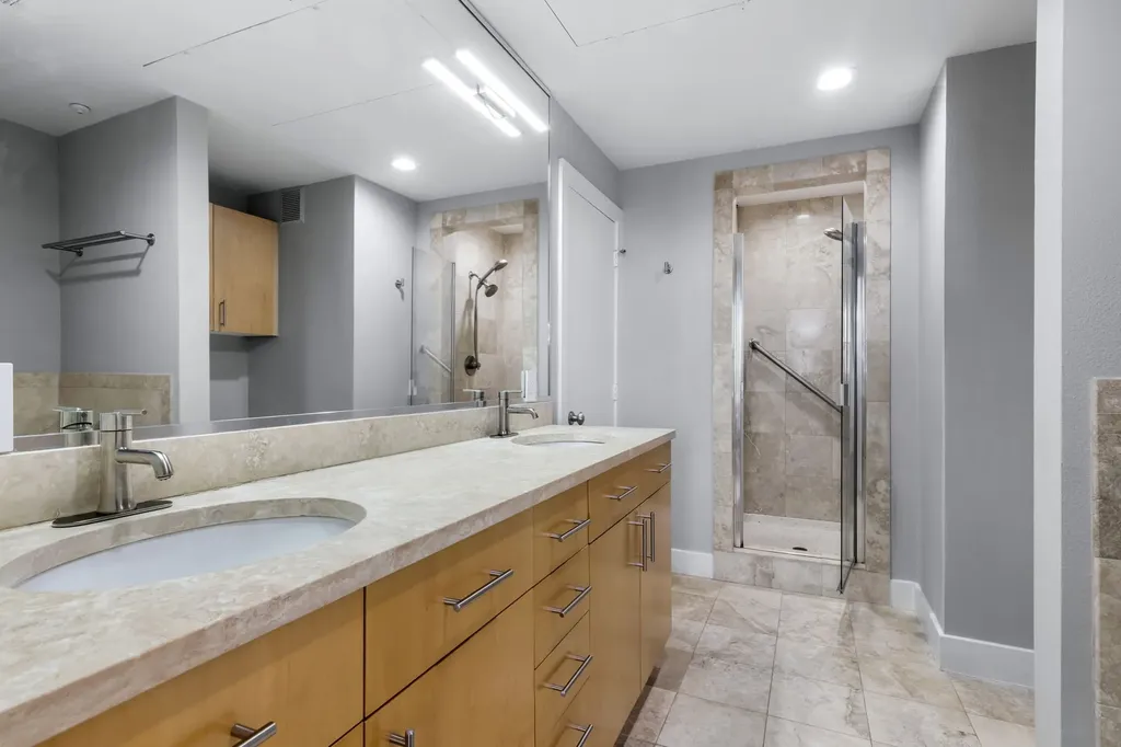 5055 Addison Circle Addison TX 75001