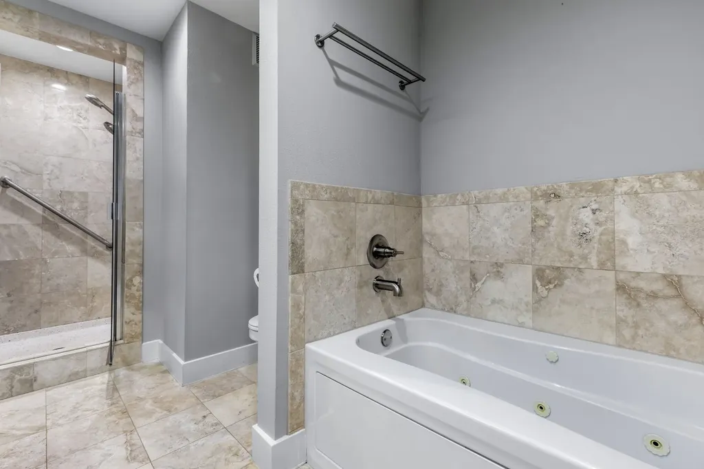 5055 Addison Circle Addison TX 75001