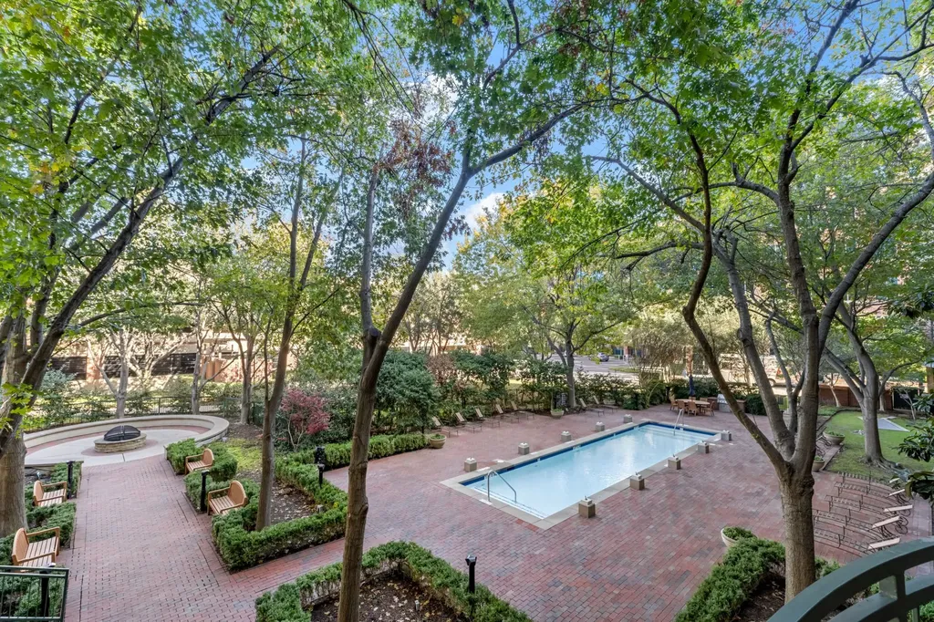 5055 Addison Circle Addison TX 75001