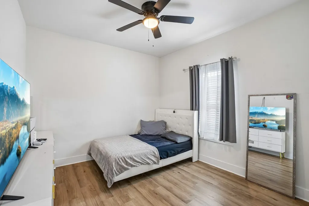 1829 Galveston Street Grand Prairie TX 75051