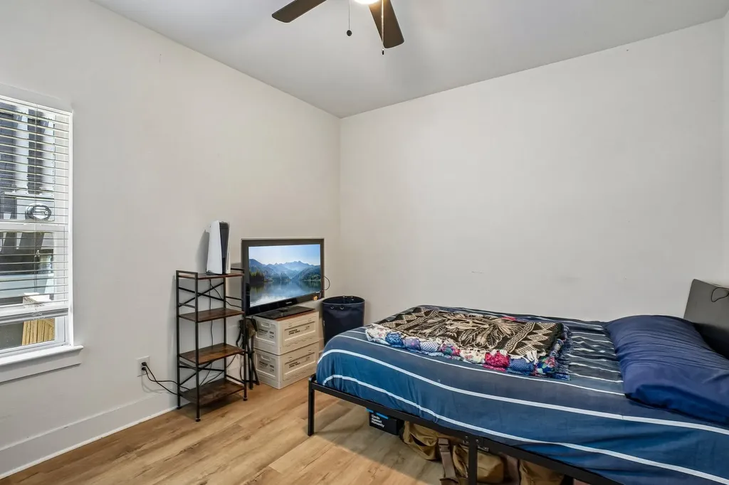 1829 Galveston Street Grand Prairie TX 75051
