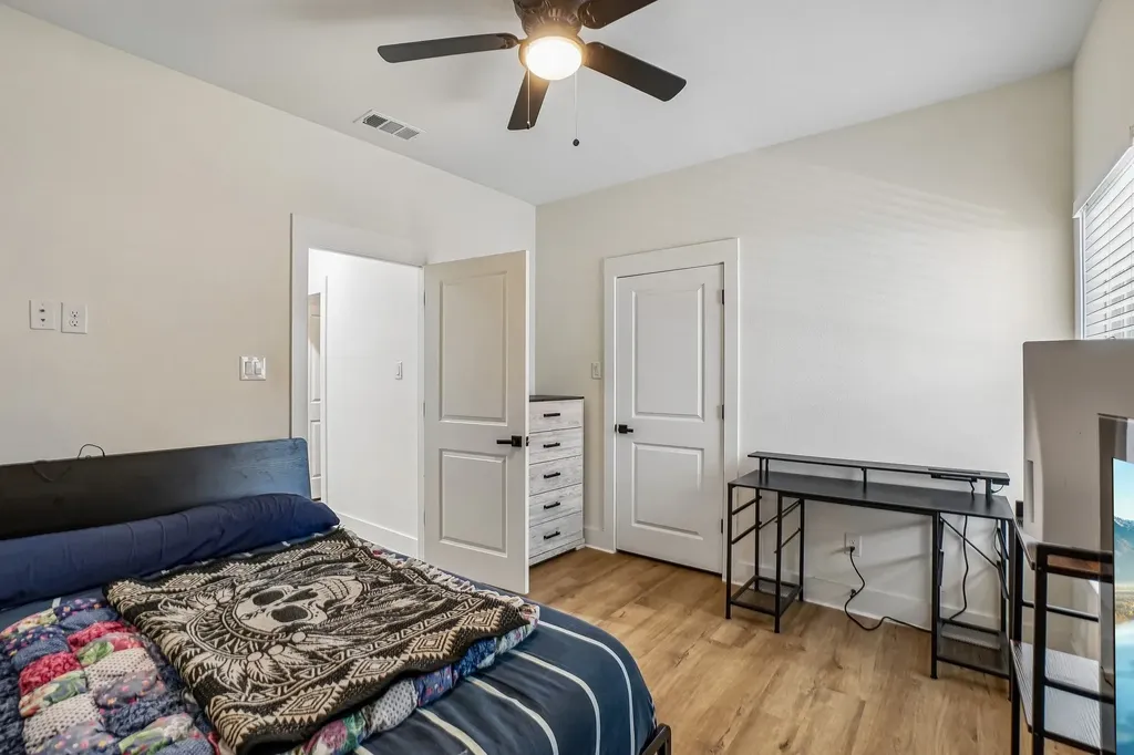 1829 Galveston Street Grand Prairie TX 75051