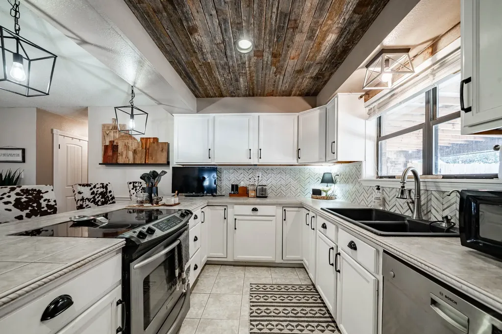 616 W Main Street Bronte TX 76933