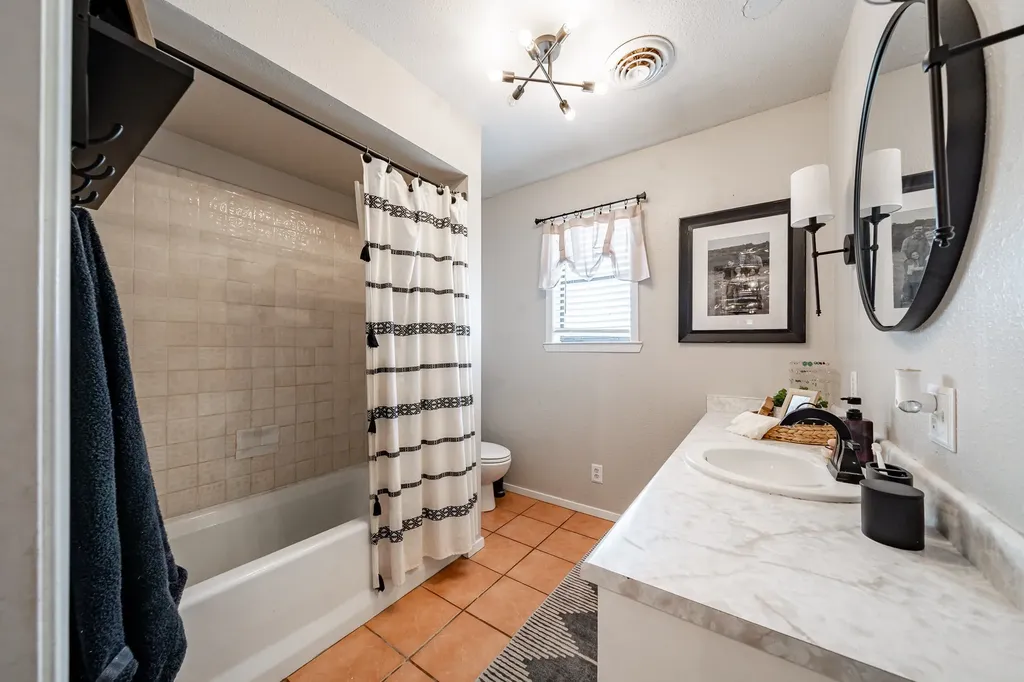 616 W Main Street Bronte TX 76933