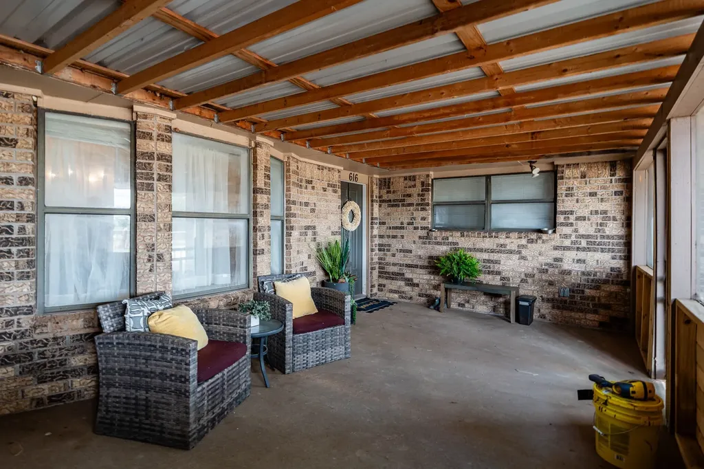 616 W Main Street Bronte TX 76933