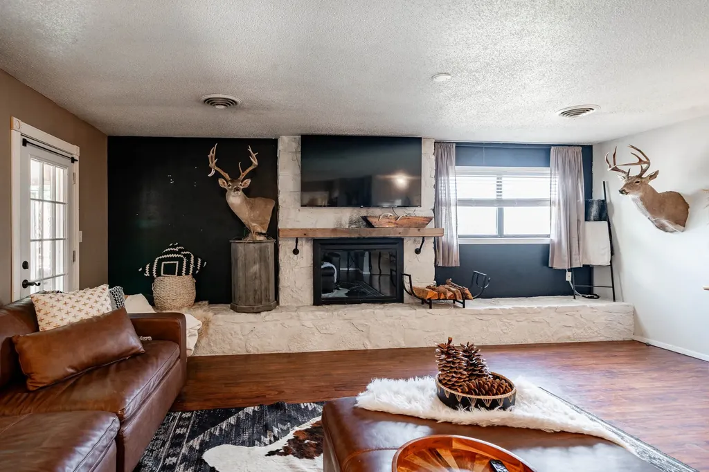 616 W Main Street Bronte TX 76933