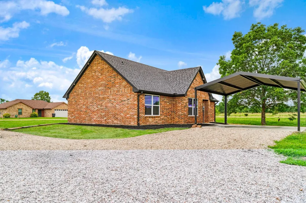 19 Private Road 35995 Powderly TX 75473