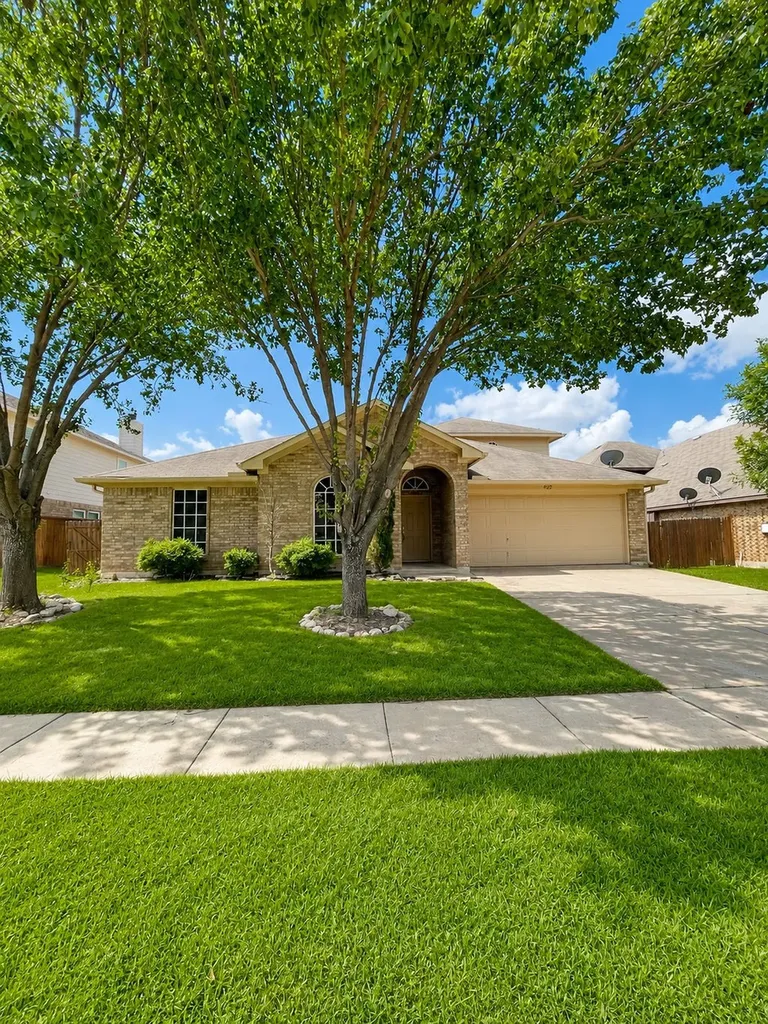 825 Forest Heights Drive Fort Worth TX 76036