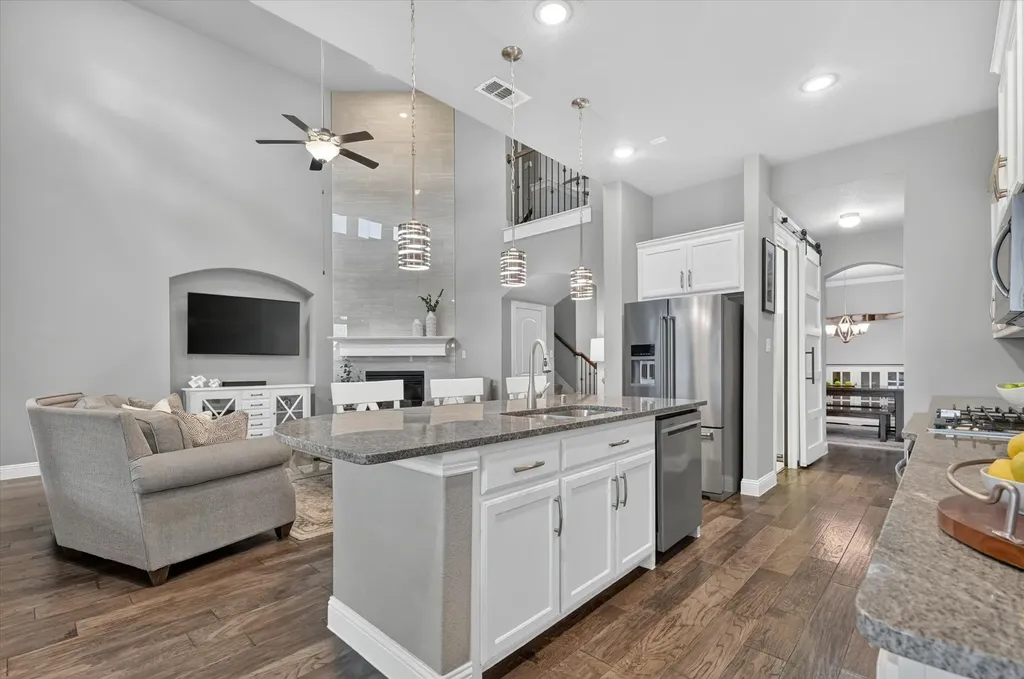 1812 Briscoe Drive Lantana TX 76226
