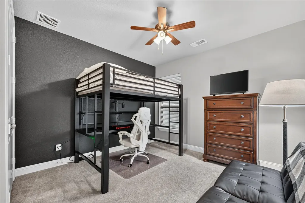 1812 Briscoe Drive Lantana TX 76226