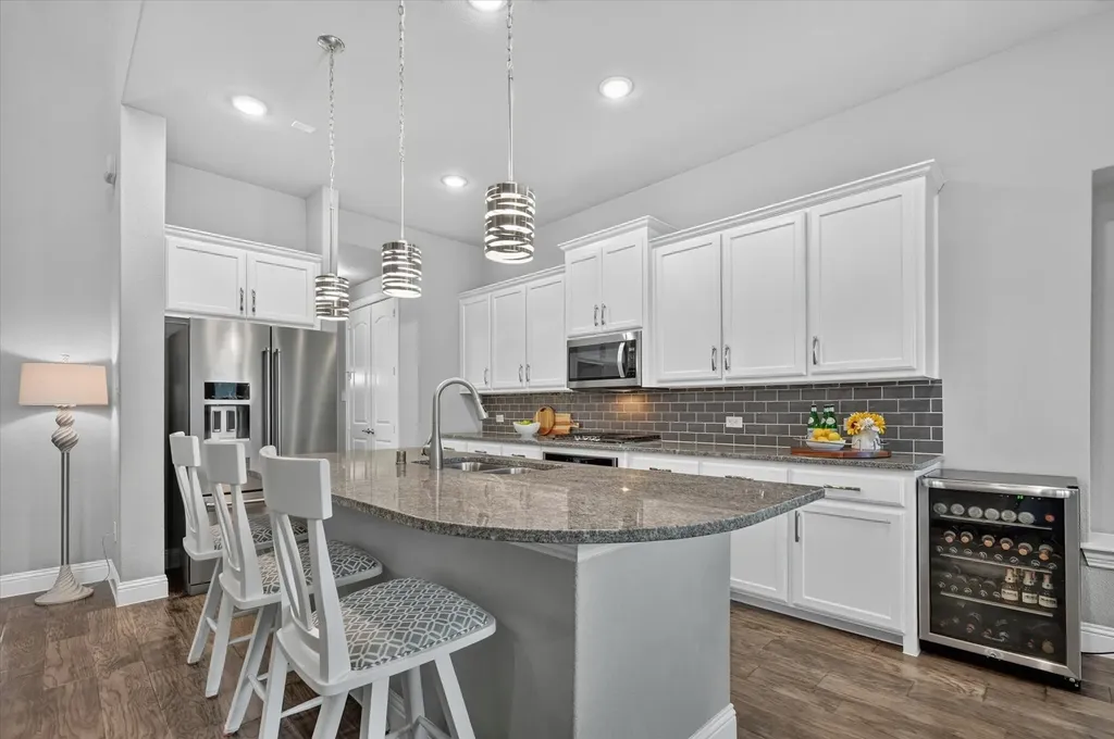 1812 Briscoe Drive Lantana TX 76226
