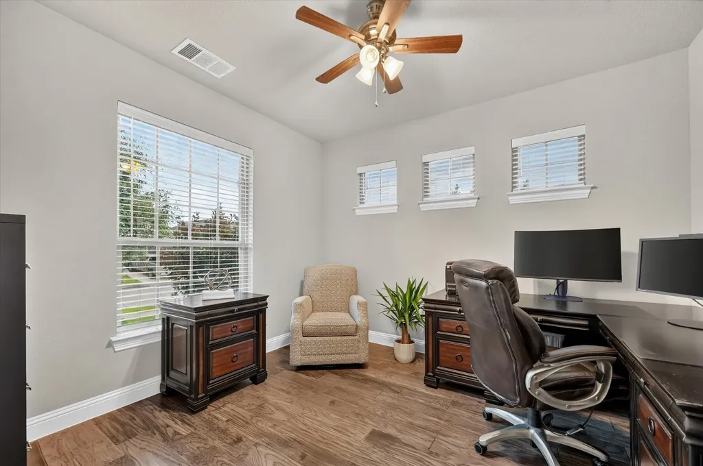 1812 Briscoe Drive Lantana TX 76226
