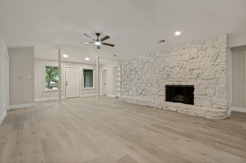 2117 Franklin Drive Arlington TX 76011