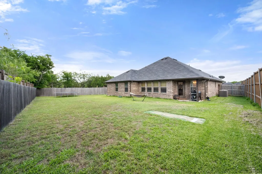 732 Edgewood Avenue Corsicana TX 75110