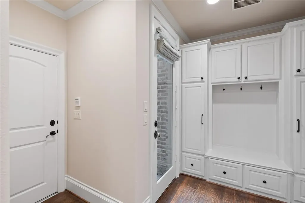 1029 Long Isles Lane Lewisville TX 75056