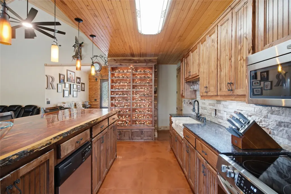 722 Three Skillet Road Springtown TX 76082