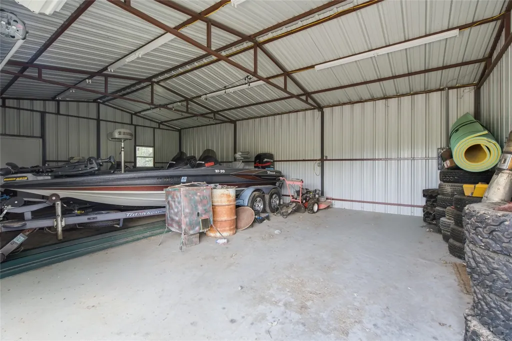 722 Three Skillet Road Springtown TX 76082