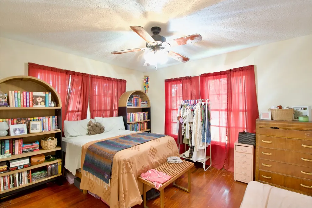 2224 Live Oak Avenue Waco TX 76708