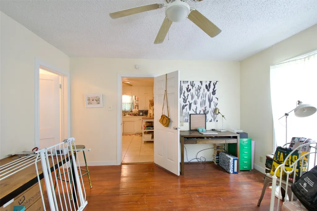 2224 Live Oak Avenue Waco TX 76708