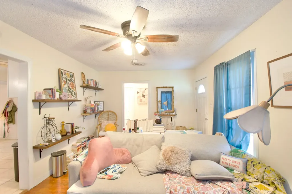 2224 Live Oak Avenue Waco TX 76708