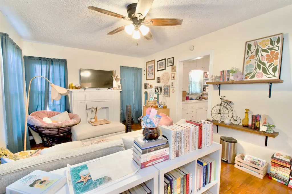 2224 Live Oak Avenue Waco TX 76708