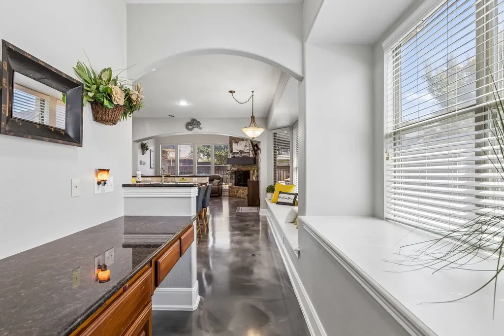 2803 Deerhurst Drive Highland Village TX 75077
