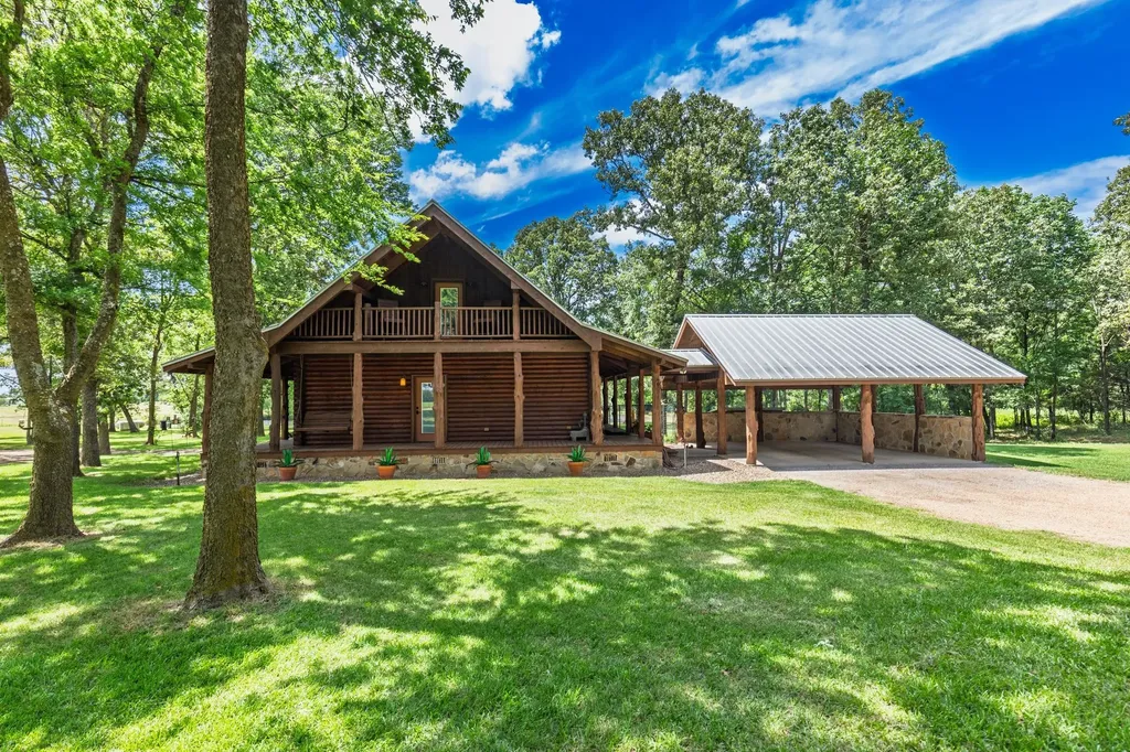 609 County Road 2421 Como TX 75431