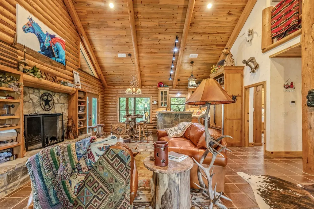 609 County Road 2421 Como TX 75431