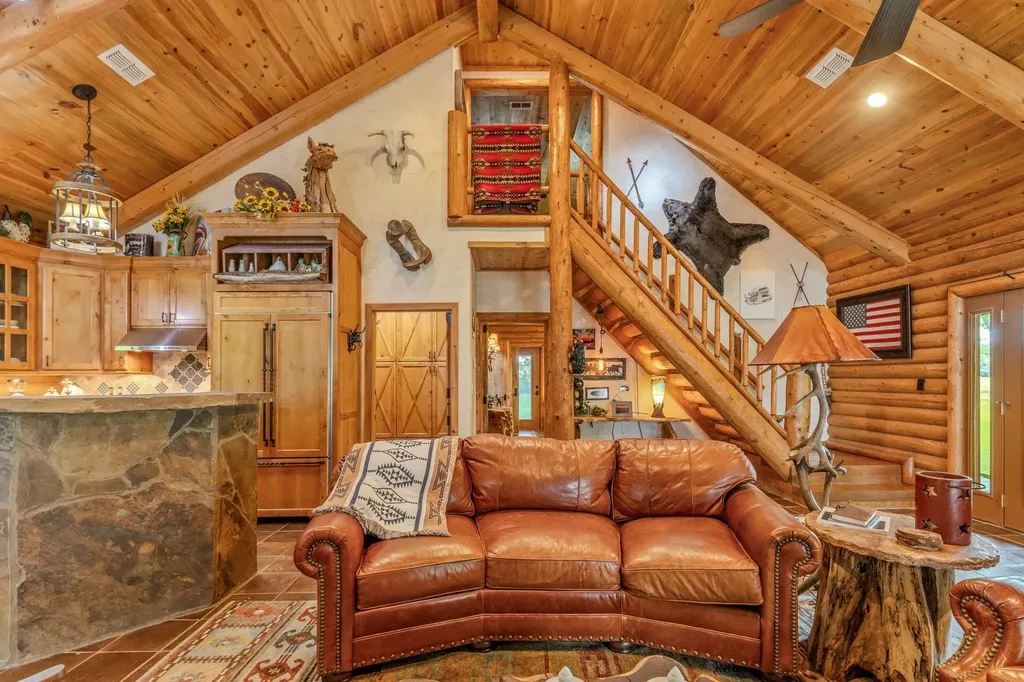 609 County Road 2421 Como TX 75431