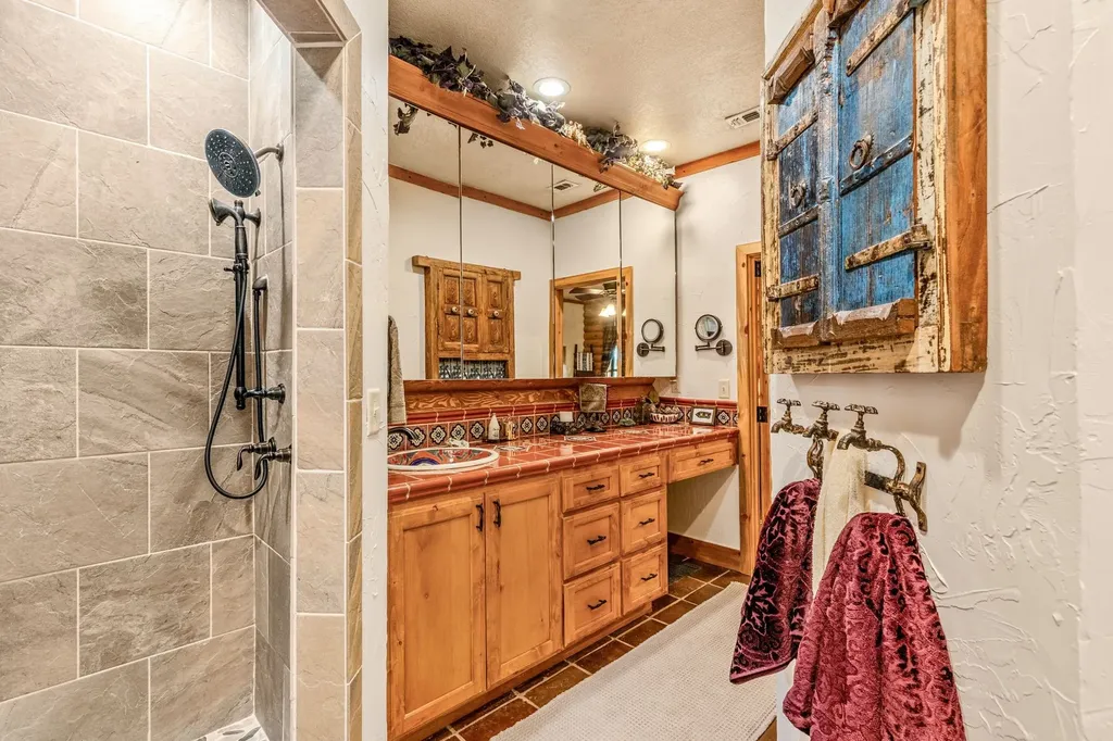 609 County Road 2421 Como TX 75431