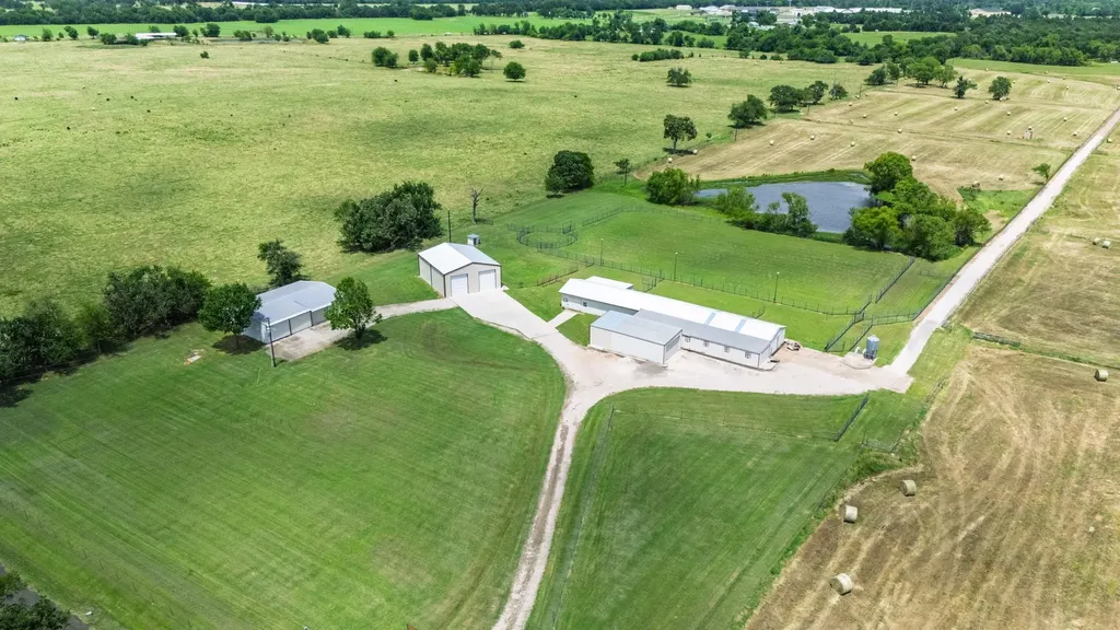 609 County Road 2421 Como TX 75431