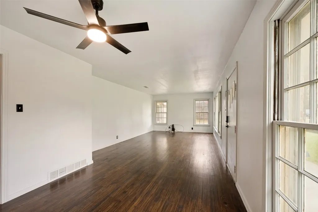 3539 Kingsbury Avenue Richland Hills TX 76118
