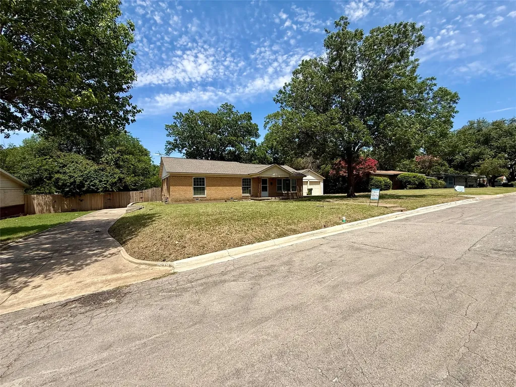 3539 Kingsbury Avenue Richland Hills TX 76118