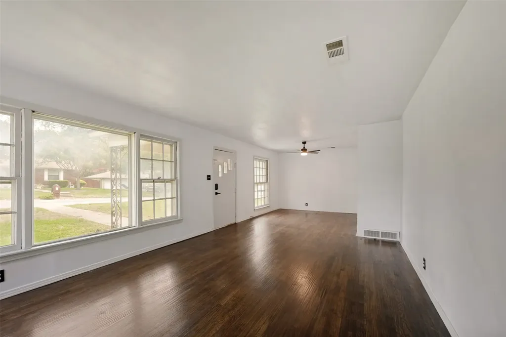 3539 Kingsbury Avenue Richland Hills TX 76118
