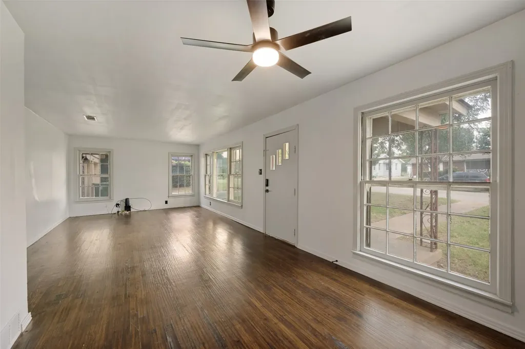 3539 Kingsbury Avenue Richland Hills TX 76118