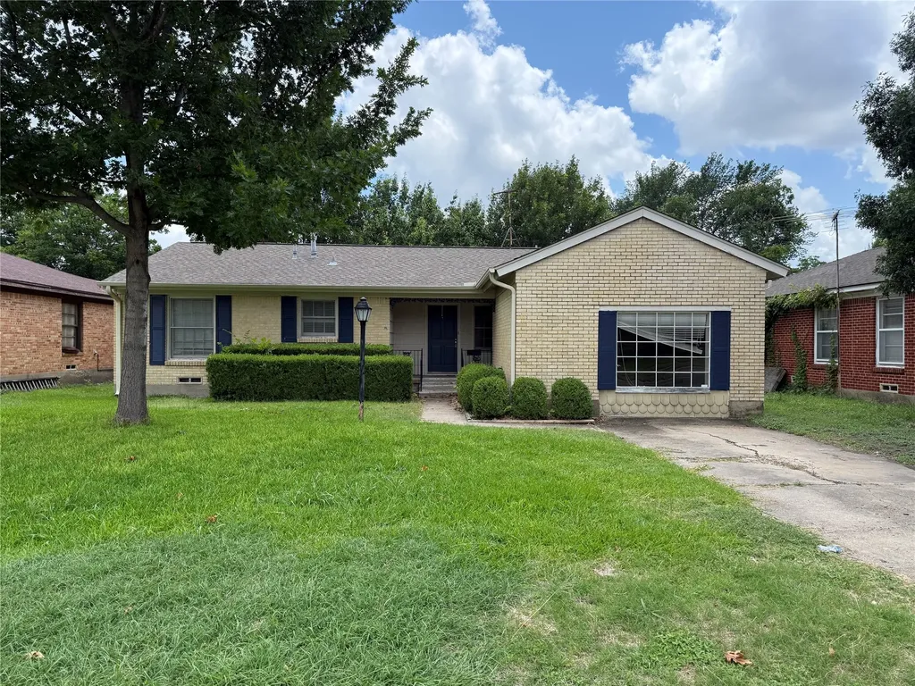 2114 Glengariff Drive Dallas TX 75228