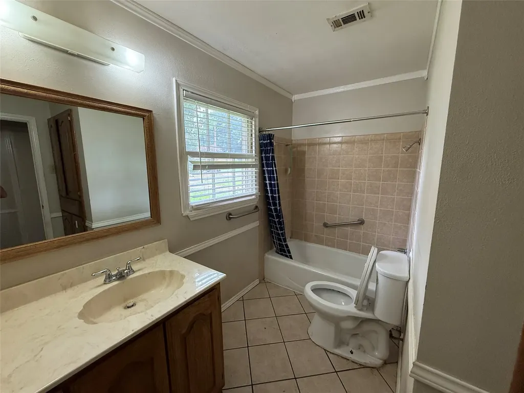 2114 Glengariff Drive Dallas TX 75228