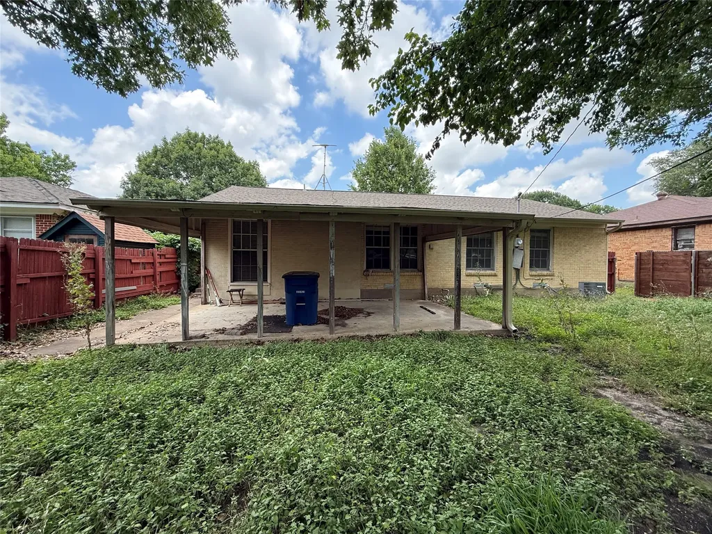 2114 Glengariff Drive Dallas TX 75228