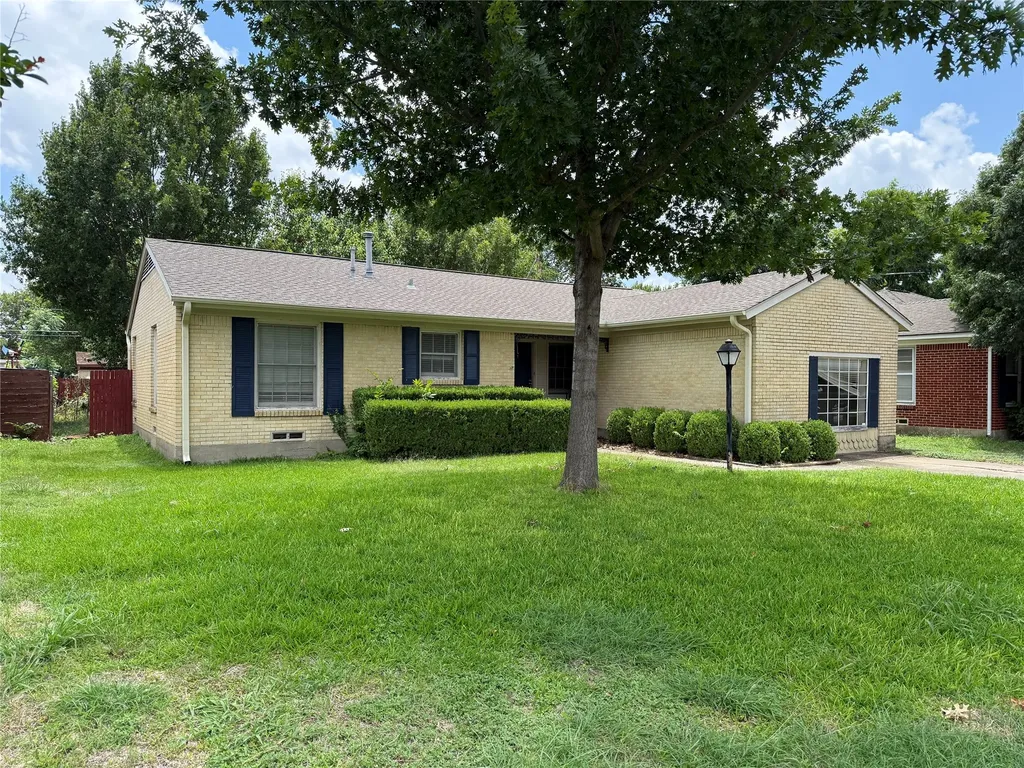 2114 Glengariff Drive Dallas TX 75228