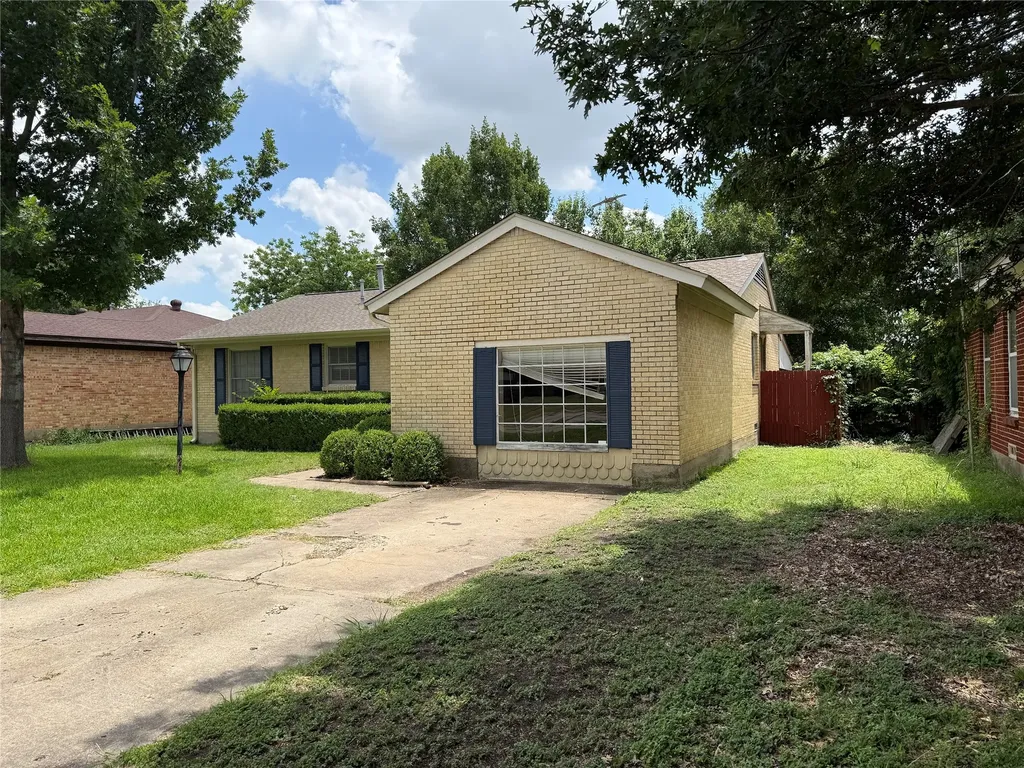 2114 Glengariff Drive Dallas TX 75228
