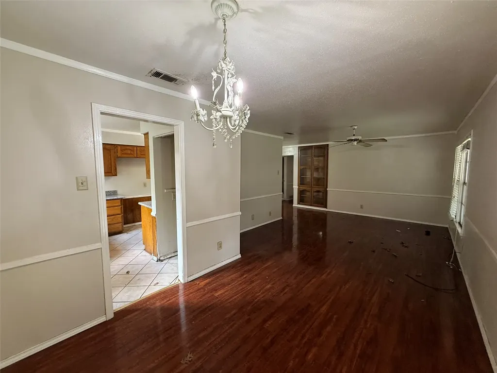 2114 Glengariff Drive Dallas TX 75228
