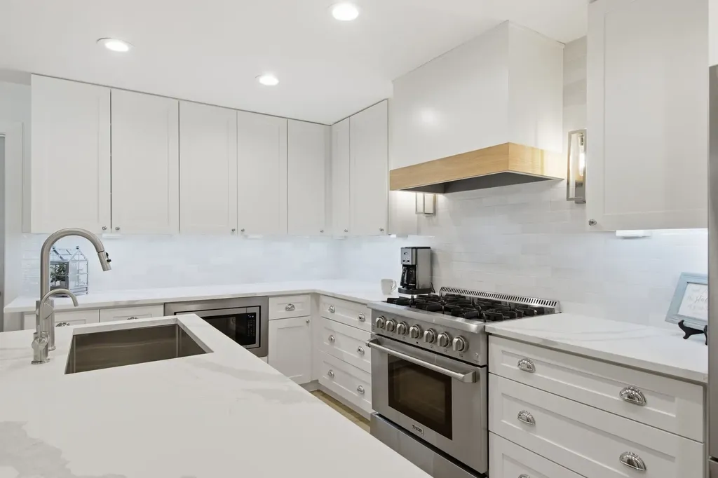 4416 Laren Lane Dallas TX 75244