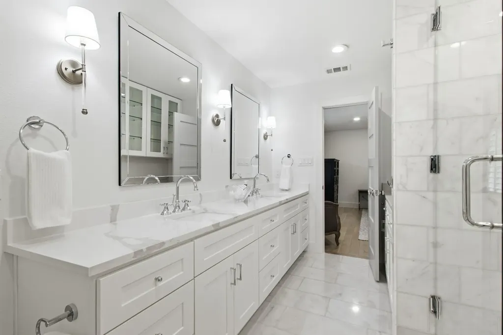 4416 Laren Lane Dallas TX 75244