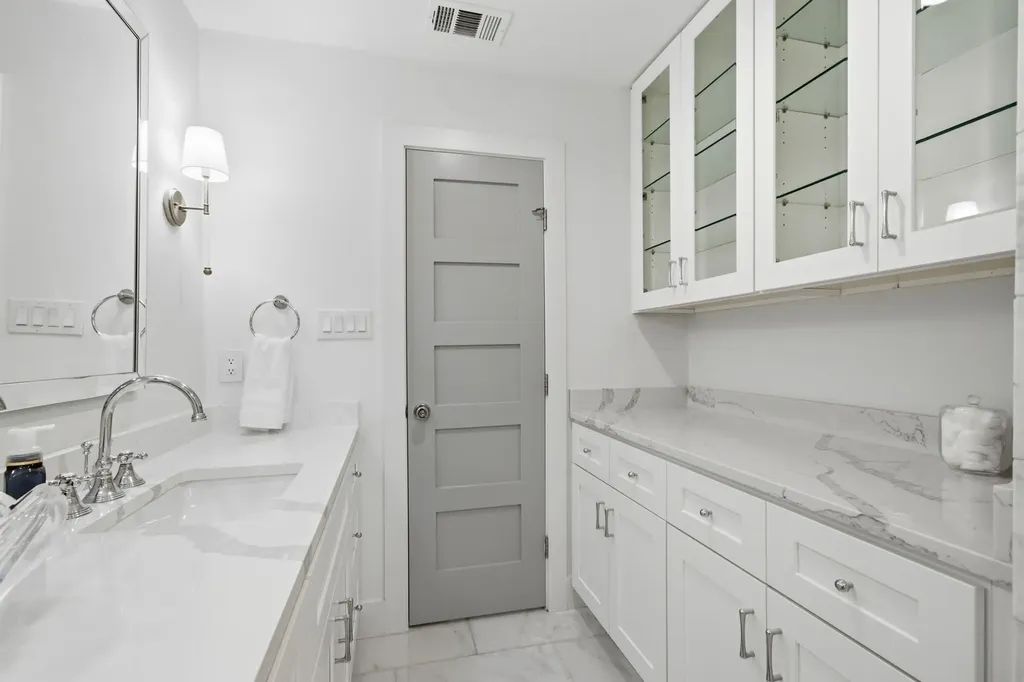 4416 Laren Lane Dallas TX 75244