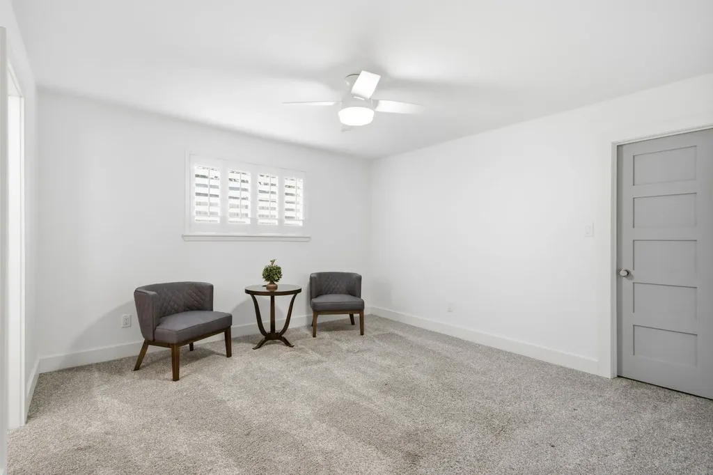 4416 Laren Lane Dallas TX 75244