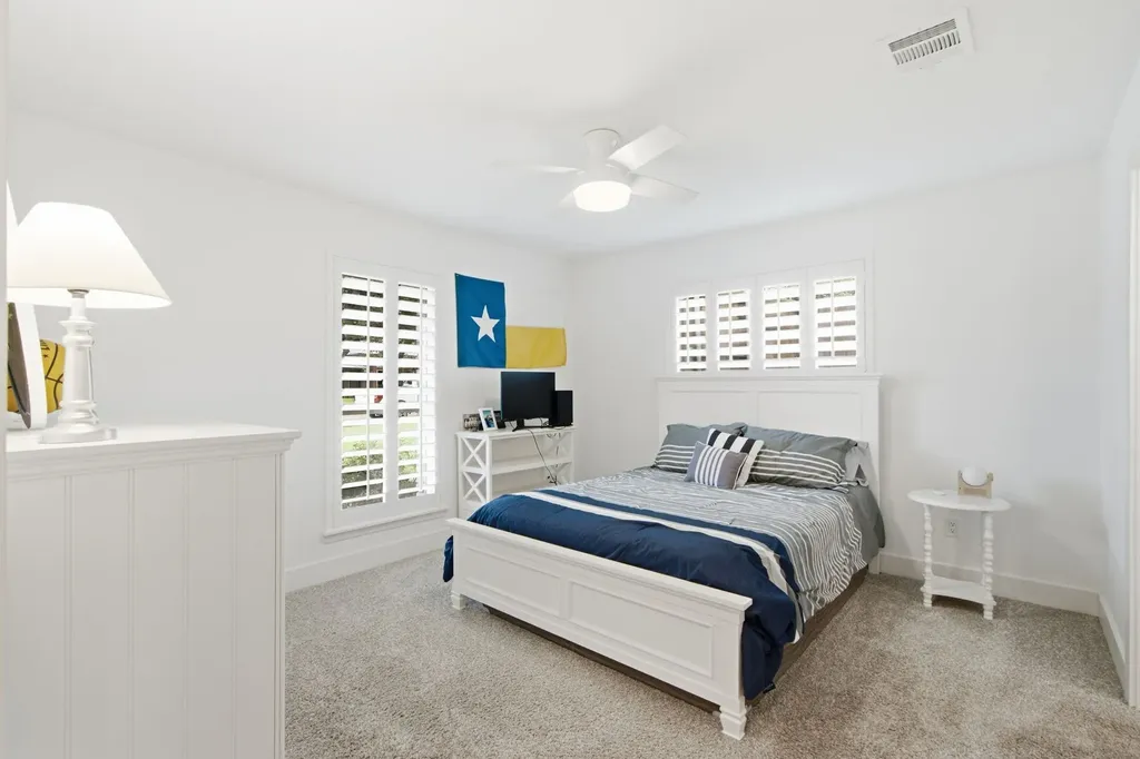 4416 Laren Lane Dallas TX 75244