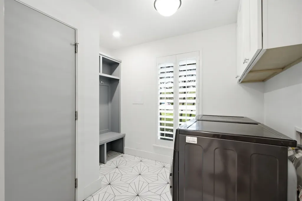 4416 Laren Lane Dallas TX 75244
