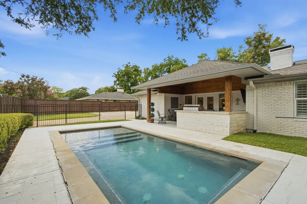 4416 Laren Lane Dallas TX 75244